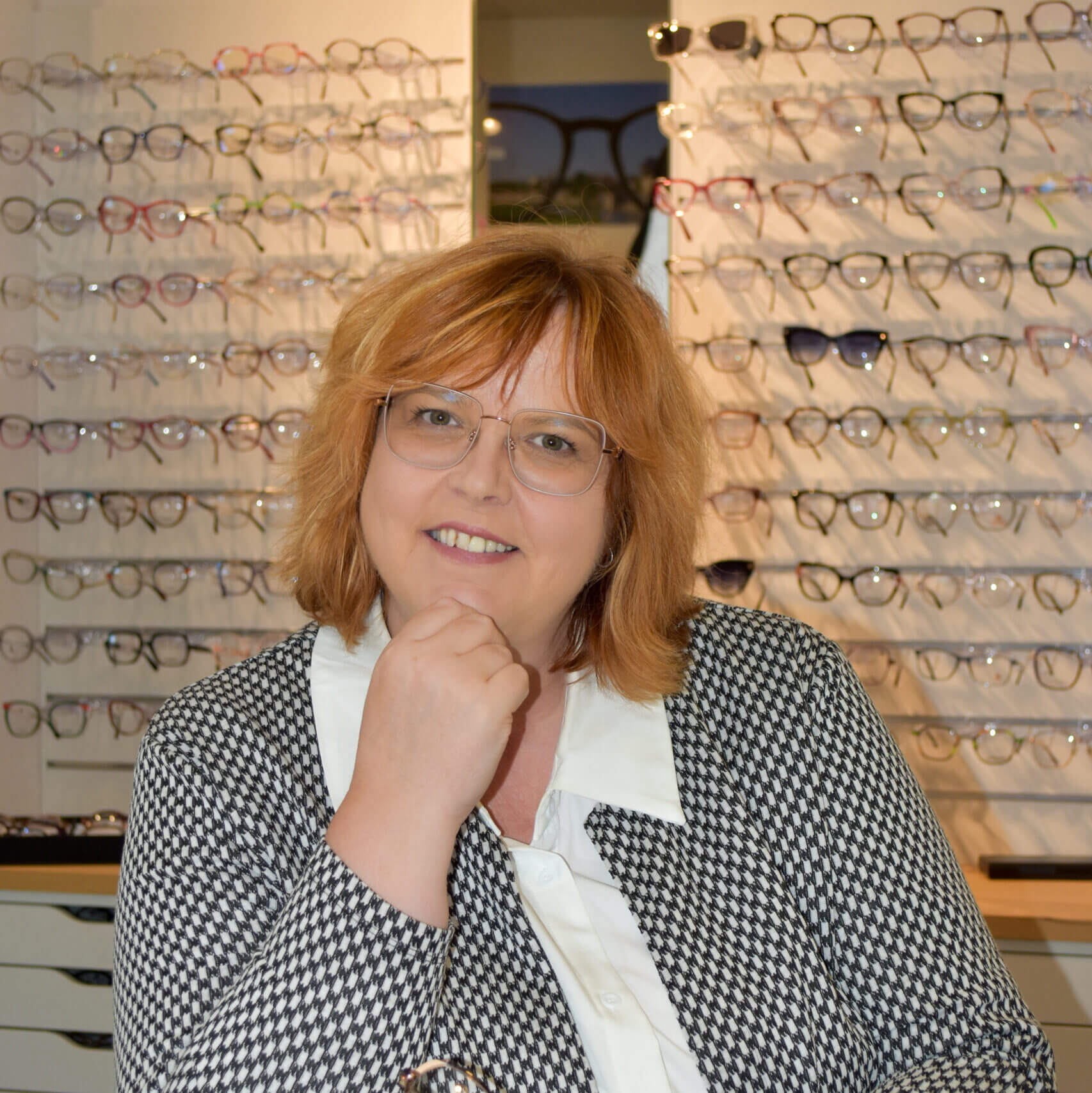 Manuela Pide in ihrem Optikgeschäft